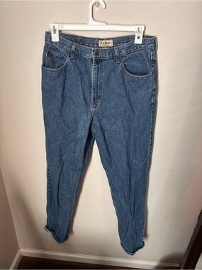 L.L. Bean Men’s Slim Straight Jeans in Medium Blue Denim